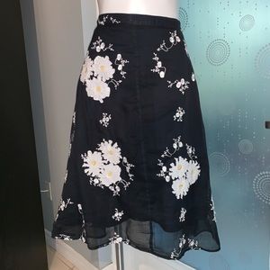 Pressman New York White Yellow Flower Black Skirt